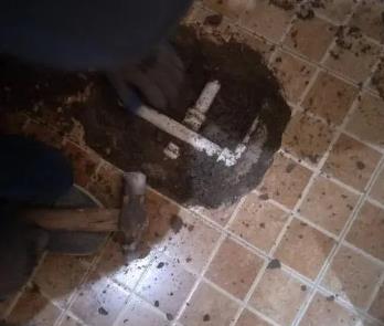 灯塔卫生间漏水维修公司为您分享下卫生间渗水如何处理及注意事项